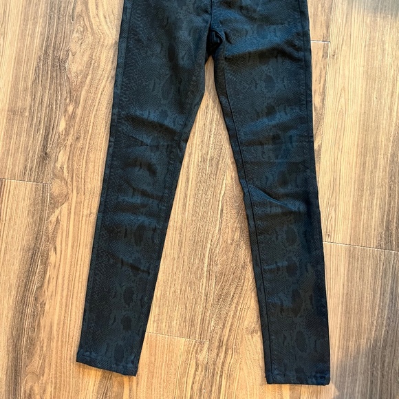 Joe's high rise skinny jeans snake print Size 24 - Picture 4 of 5